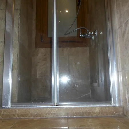 ホテル La Petite Maison 3*