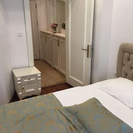 ホテル La Petite Maison 3*