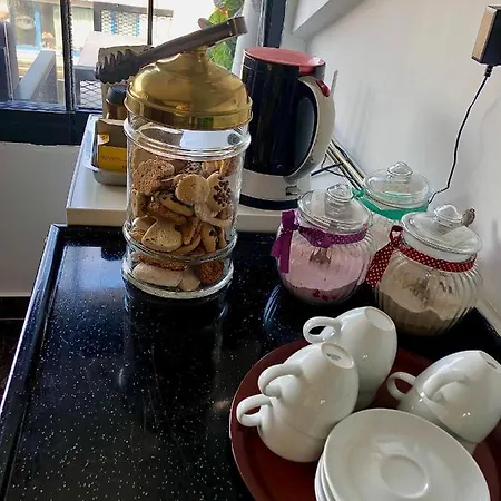 מלון La Petite Maison 2*