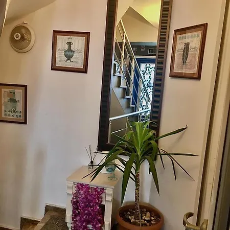 Отель La Petite Maison Стамбул