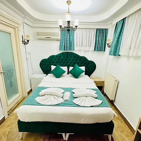 La Petite Maison 3*