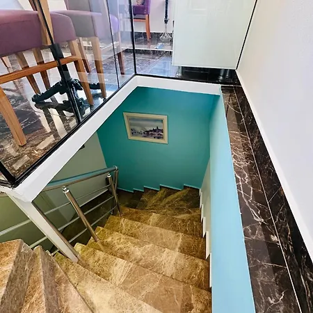 La Petite Maison Hotel 3*