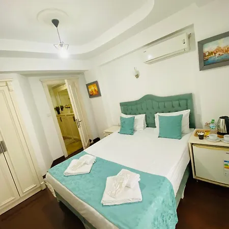 Hotel La Petite Maison Istambul